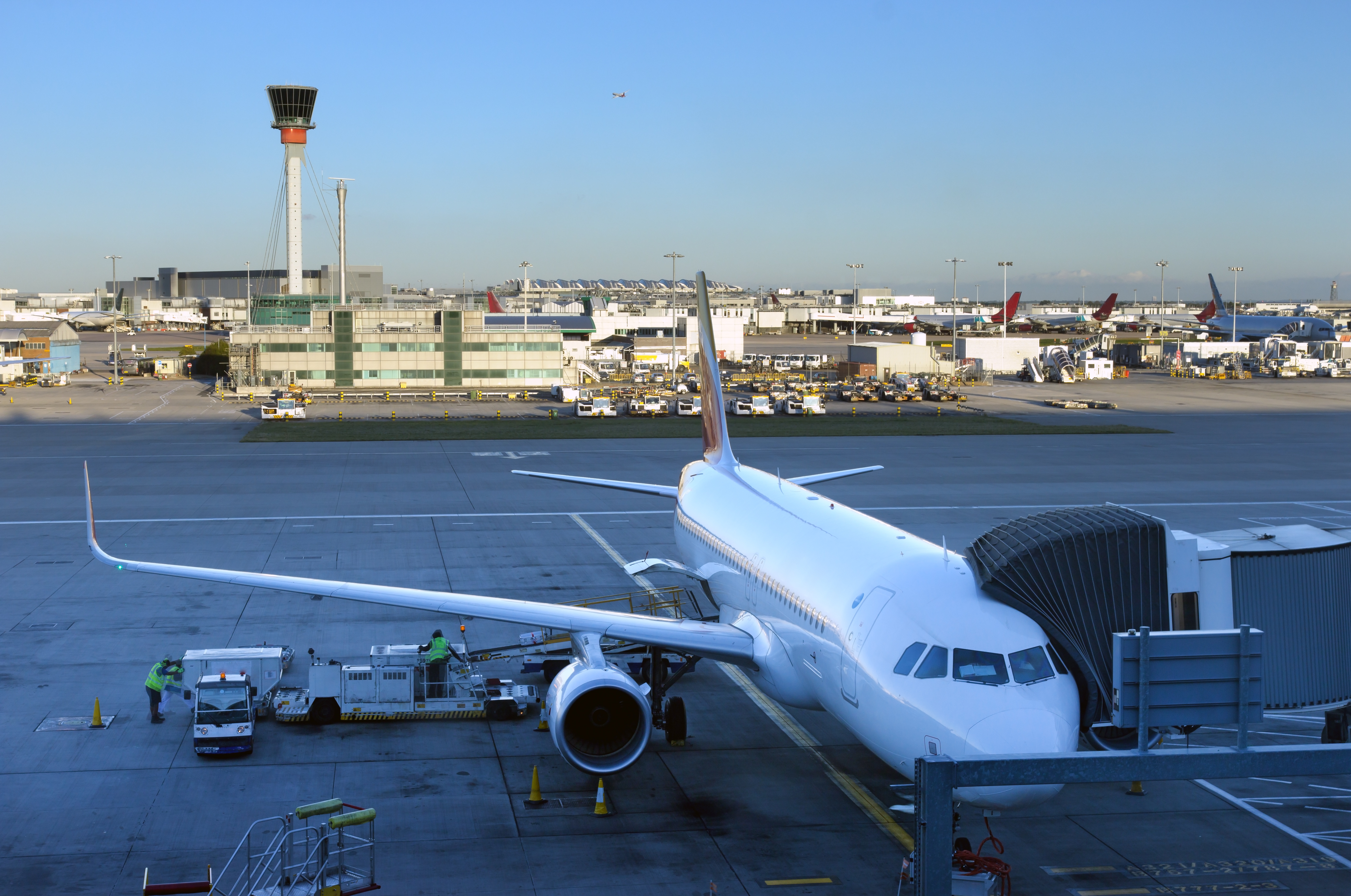 GMB London campaign against £928.26 rise in Heathrow car park charges for airport workers