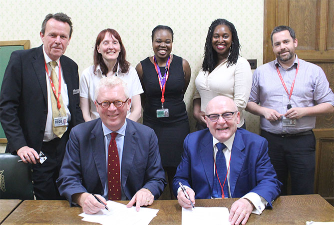 GMB sign recognition agreement with Parliamentary Labour Party